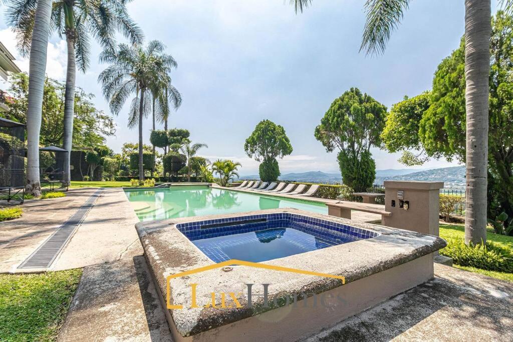 Lujosa Casa, Espectacular Vista Y Alberca Para 20 Personas Cuernavaca Exteriör bild